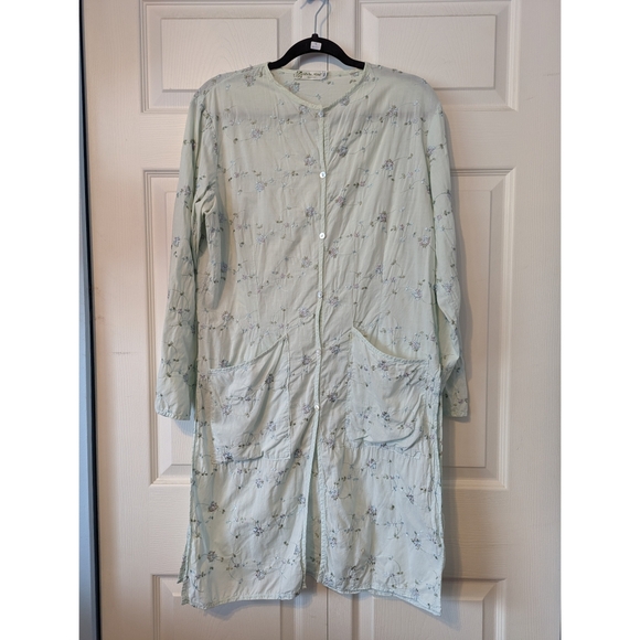3/$20! Bella Note Hand Embroidered Floral Kimono - Picture 2 of 10